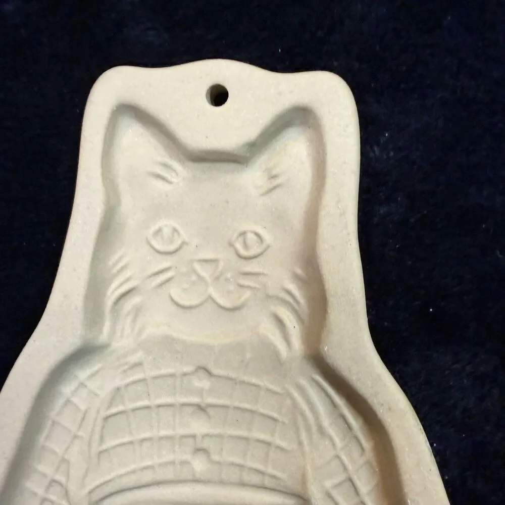 Brown Bag Cookie Art Molds Spot the Dog & Mama Kitty Cat Set of 2 Vintage 1988